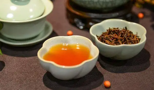 茶叶的品种以及分类：红茶